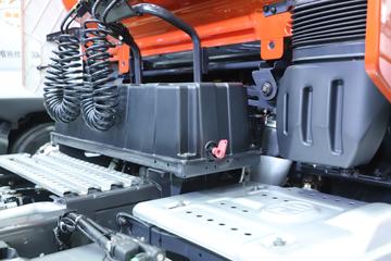 �������� ����H7�ؿ� ½���� 700���� 6X4 AMT�Զ���ǣ����(Һ��)ͼƬ