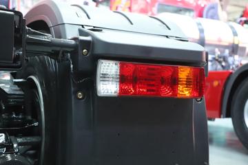 �������� ����H7�ؿ� ½���� 700���� 6X4 AMT�Զ���ǣ����(Һ��)ͼƬ