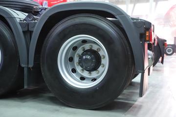 �������� ����H7�ؿ� ½���� 700���� 6X4 AMT�Զ���ǣ����(Һ��)ͼƬ