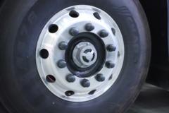 东风柳汽 乘龙H7重卡 陆航版 700马力 6X4 AMT自动档牵引车(液缓)