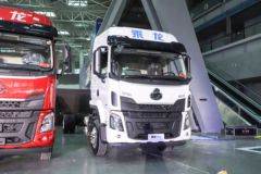 东风柳汽 乘龙H5 创富版 280马力 4X2 9.7米LNG厢式载货车