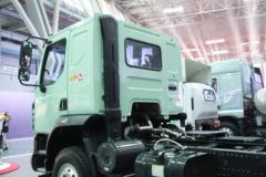 东风柳汽 新乘龙M3 200马力 4X2 4.5米自卸车
