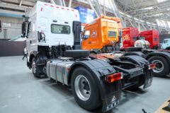 东风柳汽 乘龙H7重卡 480马力 4X2 AMT自动档牵引车(东康12L)(LZ4180H7AC1)