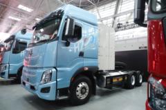 东风柳汽 乘龙H7重卡 570马力 6X4 双燃料牵引车
