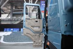 东风柳汽 乘龙H7重卡 570马力 6X4 双燃料牵引车