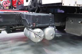 乘龙H7&nbsp;牵引车底盘                                                图片