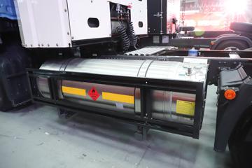 �������� ����H7�ؿ� 570���� 6X4 ˫ȼ��ǣ����ͼƬ