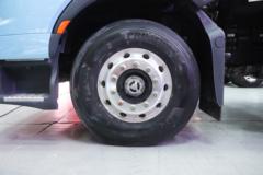 东风柳汽 乘龙H7重卡 570马力 6X4 双燃料牵引车