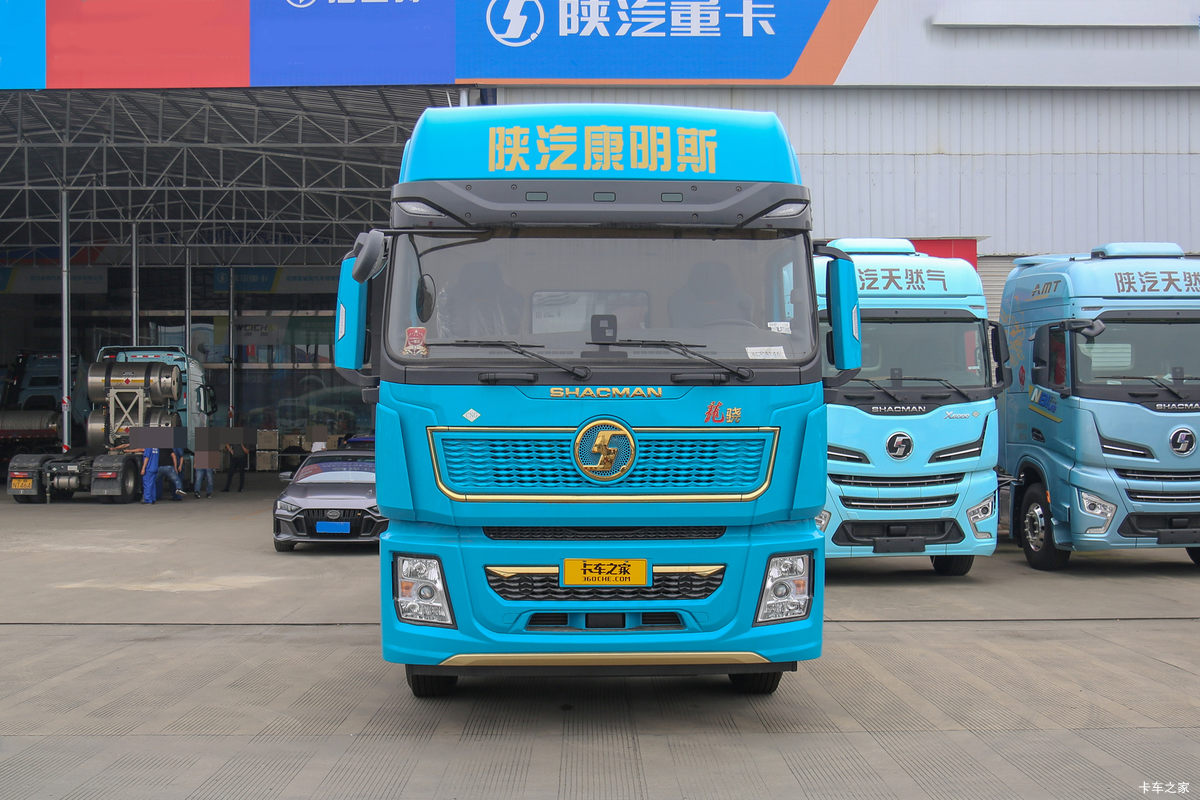 陕汽康明斯 龙骁 经典版 520马力 4X2 AMT自动档牵引车