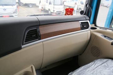 ��������˹ ���� 500���� 6X4 CNGǣ����(SX4259XD4TQ1)ͼƬ