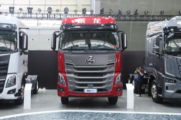 东风柳汽 乘龙H7 630马力 6X4 伊顿12档 AMT自动档 牵引车