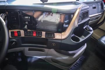 �������� ����H7�ؿ� 590���� 6X4 LNG�Զ���ǣ����ͼƬ