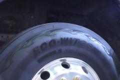 东风柳汽 乘龙H7重卡 590马力 6X4 LNG自动档牵引车(LZ4250H7DM03)