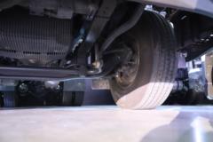 东风柳汽 乘龙H7重卡 590马力 6X4 LNG自动档牵引车(LZ4250H7DM03)