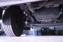 东风柳汽 乘龙H7重卡 590马力 6X4 LNG自动档牵引车(LZ4250H7DM03)