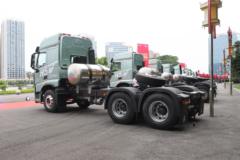 东风柳汽 乘龙H5V 540马力 6X4 LNG自动档牵引车(液缓)
