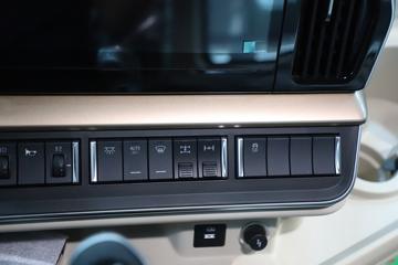 �������� ����H5V 540���� 6X4 LNG�Զ���ǣ����(Һ��)ͼƬ