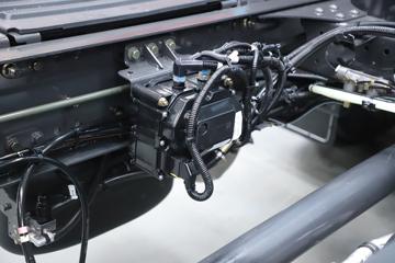 �������� ����H5V 6.9L���� 330���� 4X2 ������10�� AMT�Զ��� 6.8�ײ�դʽ�ػ���ͼƬ