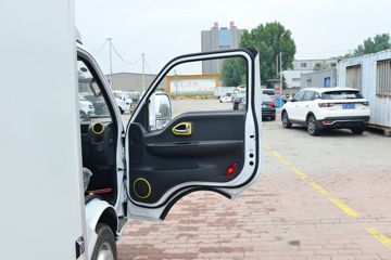 ����;�� T5 1.6L 122���� ���� 3.81�׵�����ʽС��(EQ5031XXY16QCCAC)ͼƬ