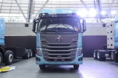 东风柳汽 乘龙H7 6X4 氢燃料牵引车