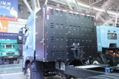 东风柳汽 乘龙H7 6X4 氢燃料牵引车