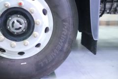 东风柳汽 乘龙H7 6X4 氢燃料牵引车