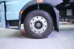 东风柳汽 乘龙H7 6X4 氢燃料牵引车