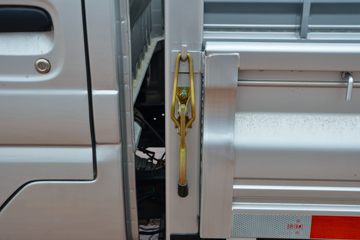 ����;�� T3 1.6L 123���� ���� 3.7�׵�������С��(EQ1030S60Q1E)ͼƬ