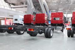 东风柳汽 乘龙H5 270马力 4X2 9.6米厢式载货车(LZ5181XXYH5AC1)