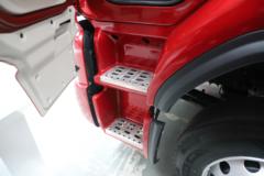 东风柳汽 乘龙H5 270马力 4X2 9.6米厢式载货车(LZ5181XXYH5AC1)