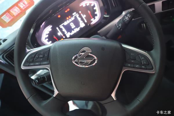 乘龙H5 320马力 4X2 9.7米AMT自动档载货直降2万