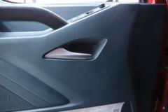 东风柳汽 乘龙H5 260马力 4X2 9.7米厢式载货车(LZ5181XXYH5AC8)