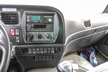 �Ͽ����� ����R60D 270���� 8X4 6����ж��(NJA3310DPF56A)ͼƬ