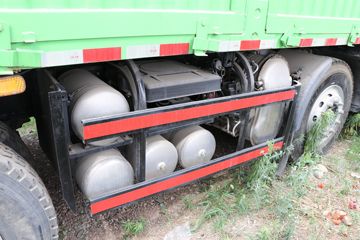 �Ͽ����� ����R60D 270���� 8X4 6����ж��(NJA3310DPF56A)ͼƬ