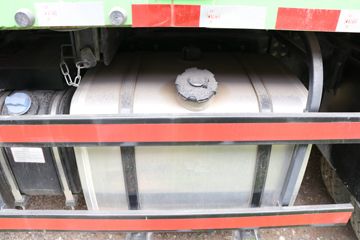 �Ͽ����� ����R60D 270���� 8X4 6����ж��(NJA3310DPF56A)ͼƬ