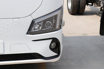 �������ó� ����S300 4.5T 4.2�׵��Ŵ��綯��դʽ�Ῠ(��ɲ)100.46kWhͼƬ