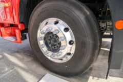 青岛解放 JH6重卡 智行版 480马力 6X4 LNG牵引车(液缓)(CA4251P25K2T1NE6A80)