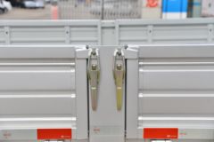 福田 奥铃新捷运 爬山虎 151马力 4.17米单排栏板轻卡(BJ1045V9JDA-AB2)
