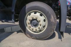 青岛解放 JK6中卡 240马力 4X2 9.78米厢式载货车(CA5180XXYP28K8L8E6A90)
