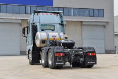 中国重汽 汕德卡SITRAK G7H重卡 590马力 6X4 LNG自动档牵引车