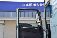 中国重汽 汕德卡SITRAK G7H重卡 590马力 6X4 LNG自动档牵引车