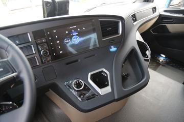 ���� ŷ��GTL ������ 530���� 4X2 LNG�Զ���ǣ����(Һ��)ͼƬ