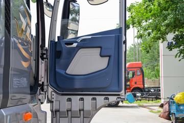 �ൺ��� JH6�ؿ� ������ 560���� 6X4 LNG�Զ���ǣ����(Һ��)ͼƬ