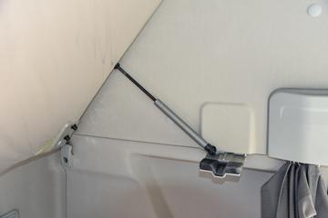 �ൺ��� JH6�ؿ� ������ 560���� 6X4 LNG�Զ���ǣ����(Һ��)ͼƬ