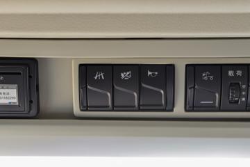 �ൺ��� JH6�ؿ� ������ 560���� 6X4 LNG�Զ���ǣ����(Һ��)ͼƬ