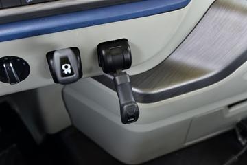 �ൺ��� JH6�ؿ� ������ 560���� 6X4 LNG�Զ���ǣ����(Һ��)ͼƬ