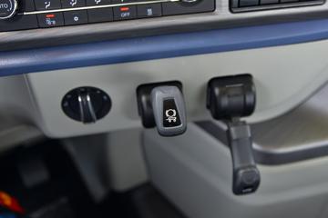 �ൺ��� JH6�ؿ� ������ 560���� 6X4 LNG�Զ���ǣ����(Һ��)ͼƬ