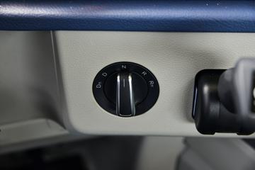 �ൺ��� JH6�ؿ� ������ 560���� 6X4 LNG�Զ���ǣ����(Һ��)ͼƬ