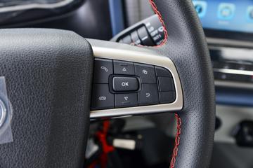 �ൺ��� JH6�ؿ� ������ 560���� 6X4 LNG�Զ���ǣ����(Һ��)ͼƬ