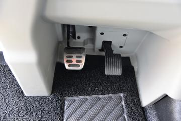 �ൺ��� JH6�ؿ� ������ 560���� 6X4 LNG�Զ���ǣ����(Һ��)ͼƬ